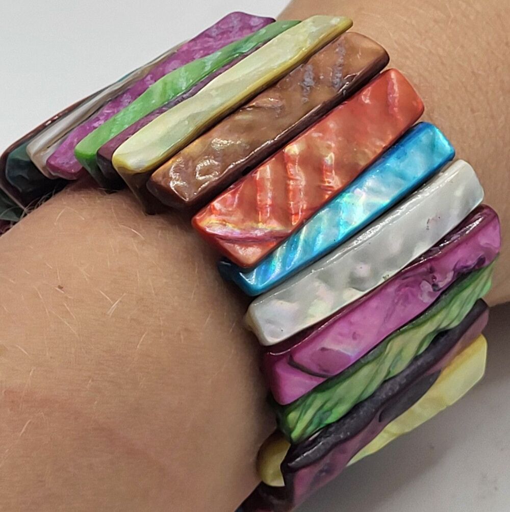 Chunky Wide Colorful Dyed Seashell Mother of Pearl Abalone Stretch Bracelet 7in